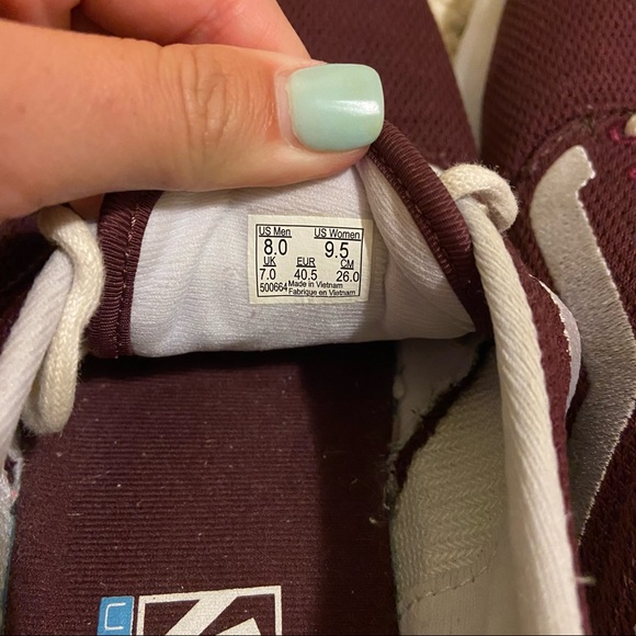 Vans - Picture 5 of 9